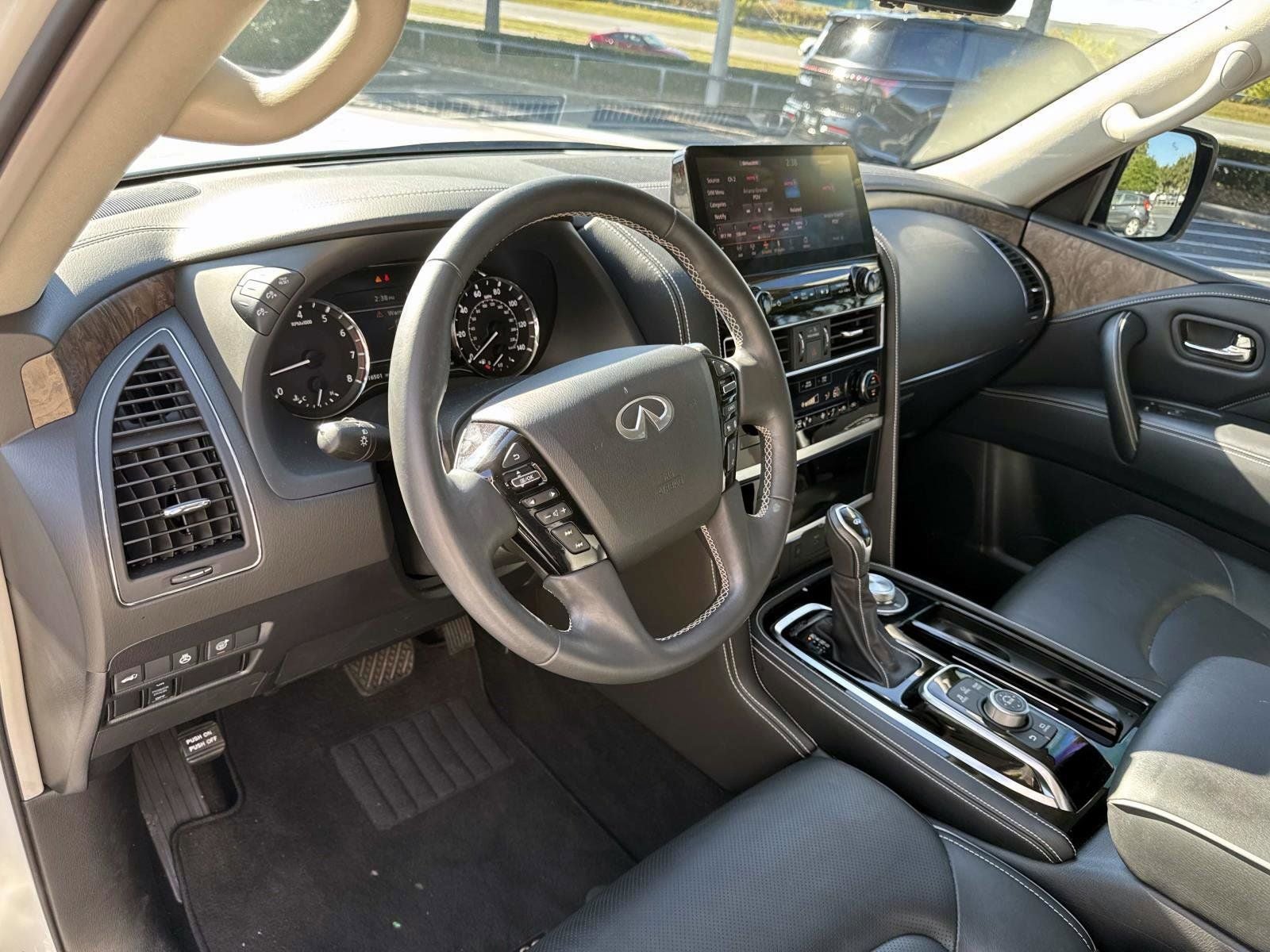 2024 INFINITI QX80 Premium Select