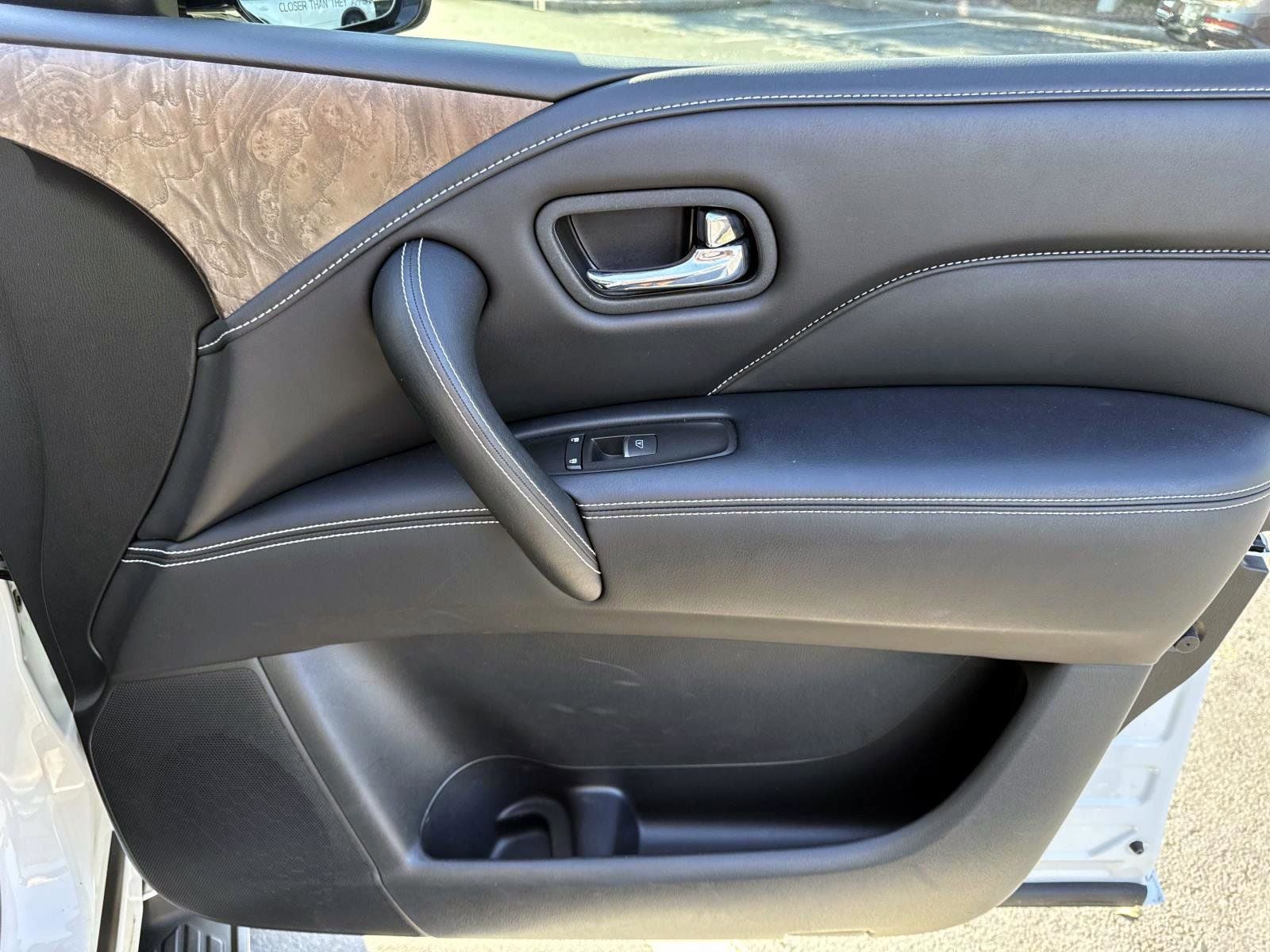 2024 INFINITI QX80 Premium Select