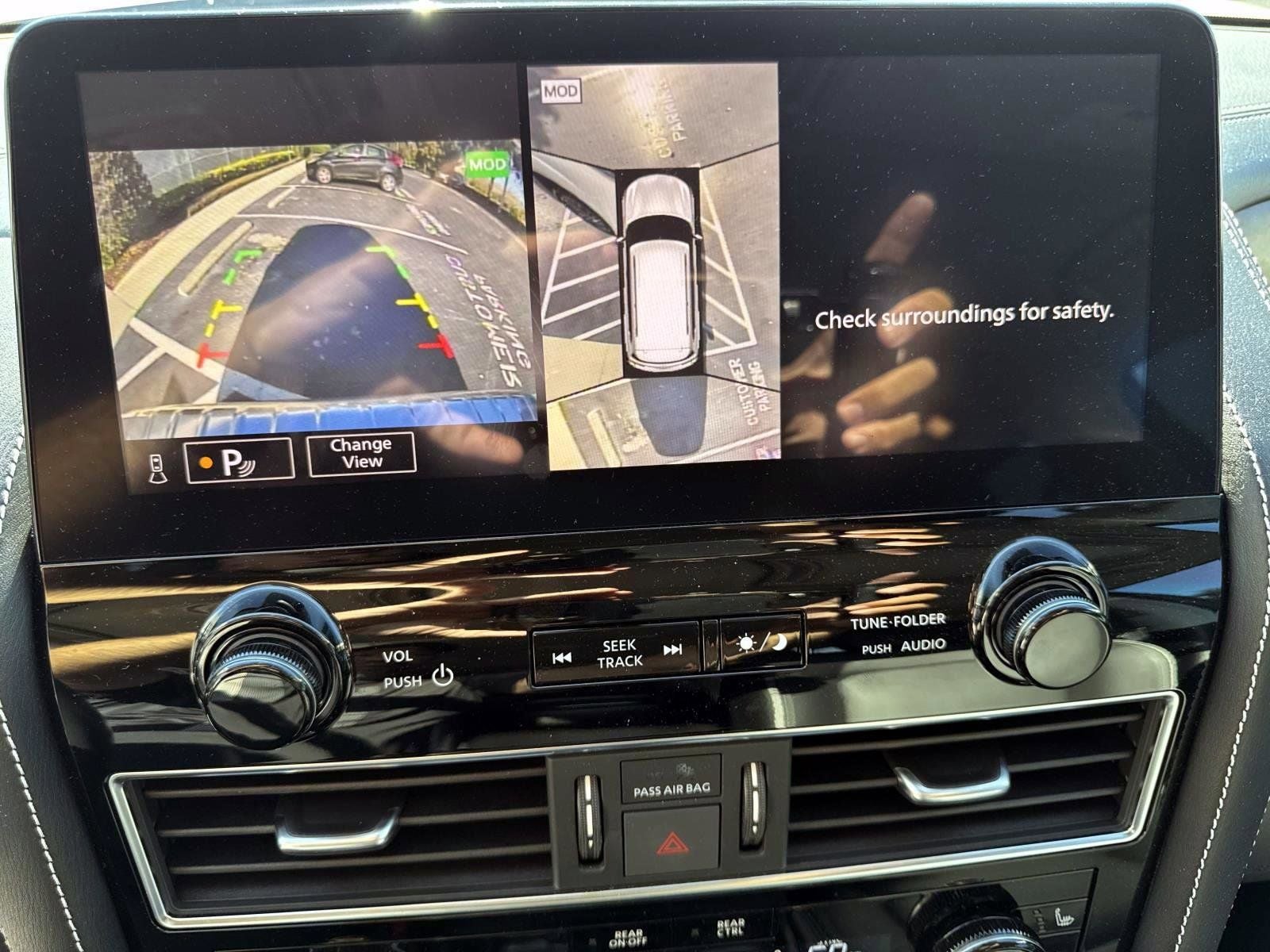 2024 INFINITI QX80 Premium Select