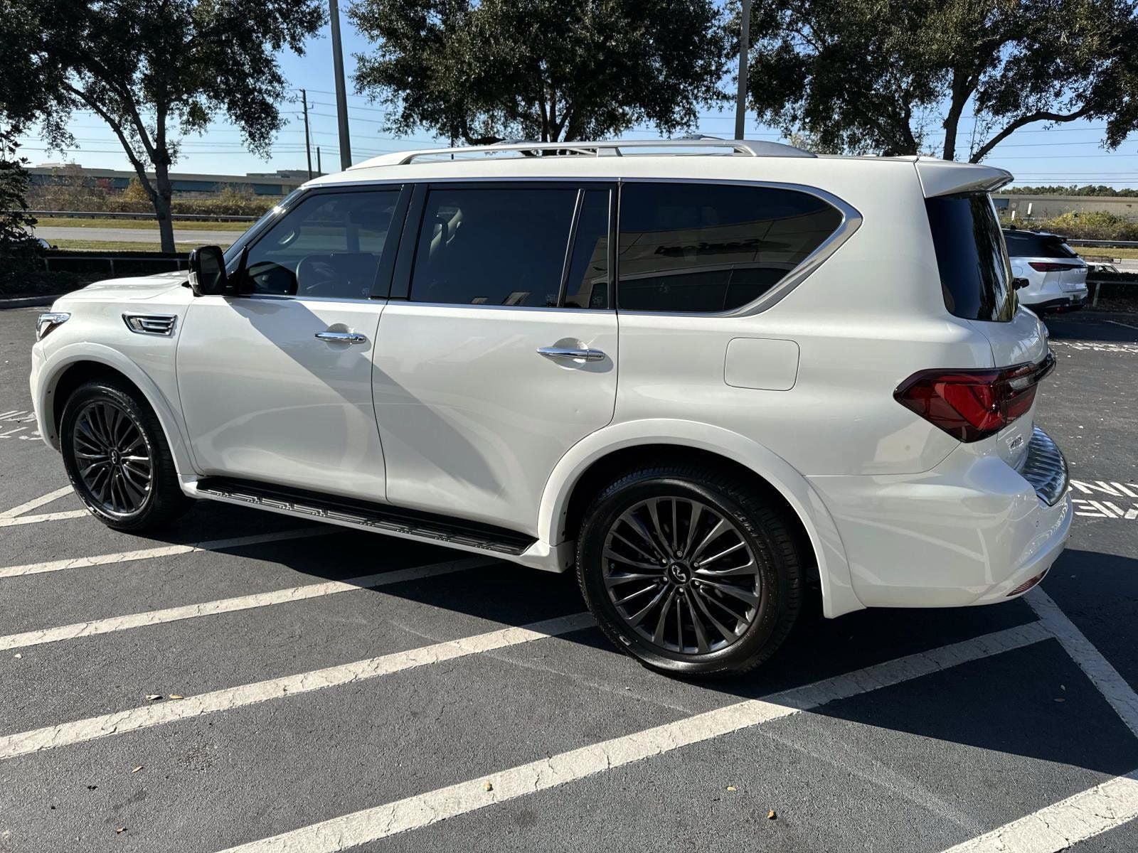 2024 INFINITI QX80 Premium Select