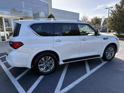 2023 INFINITI QX80 LUXE