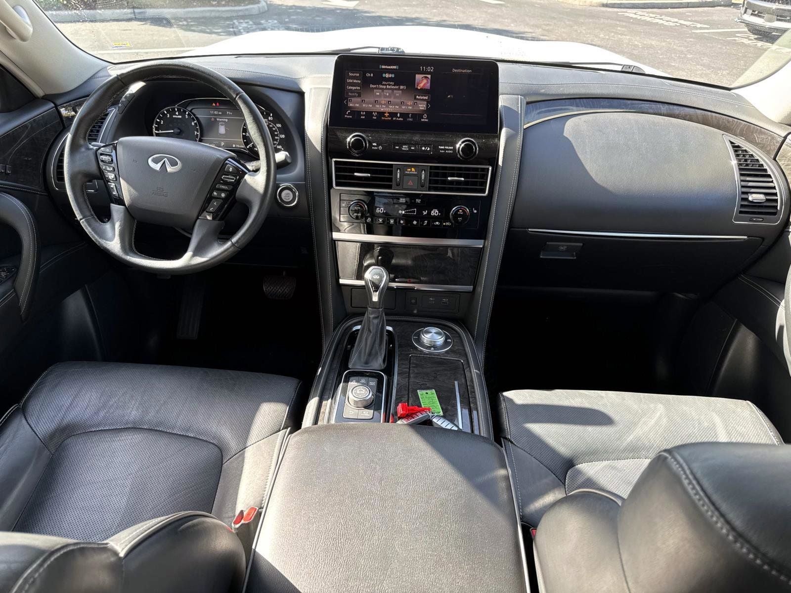 2023 INFINITI QX80 LUXE