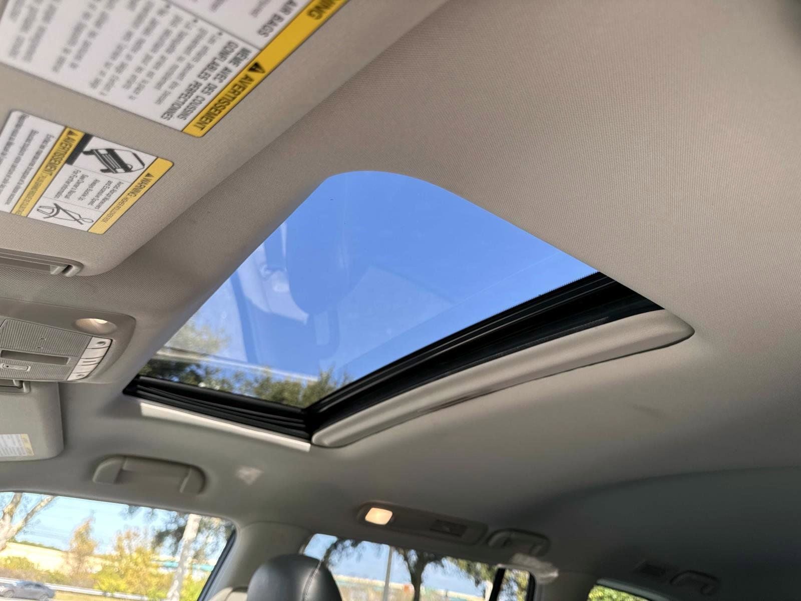 2023 INFINITI QX80 LUXE