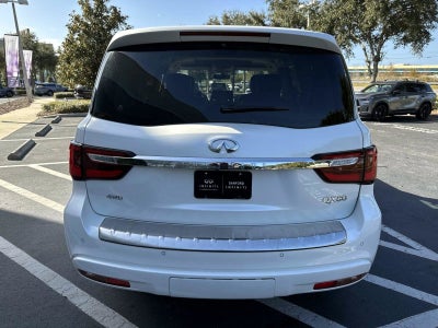 2023 INFINITI QX80 LUXE