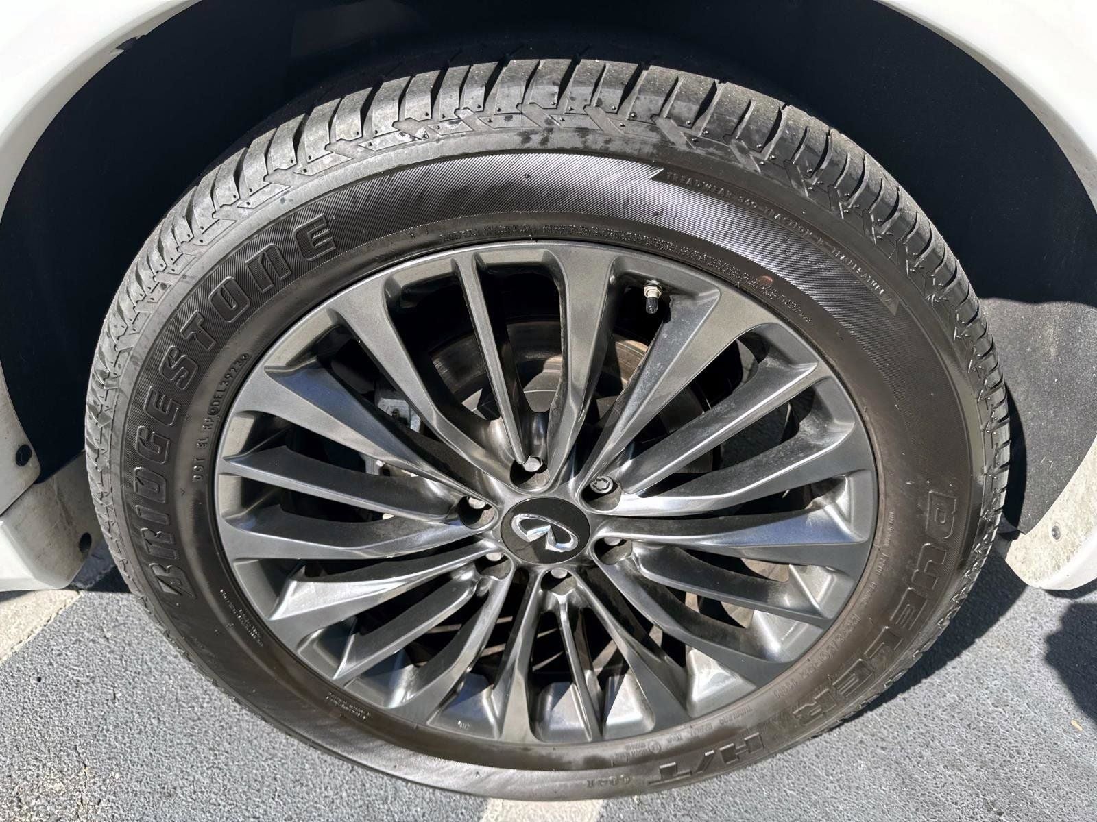 2024 INFINITI QX80 Premium Select