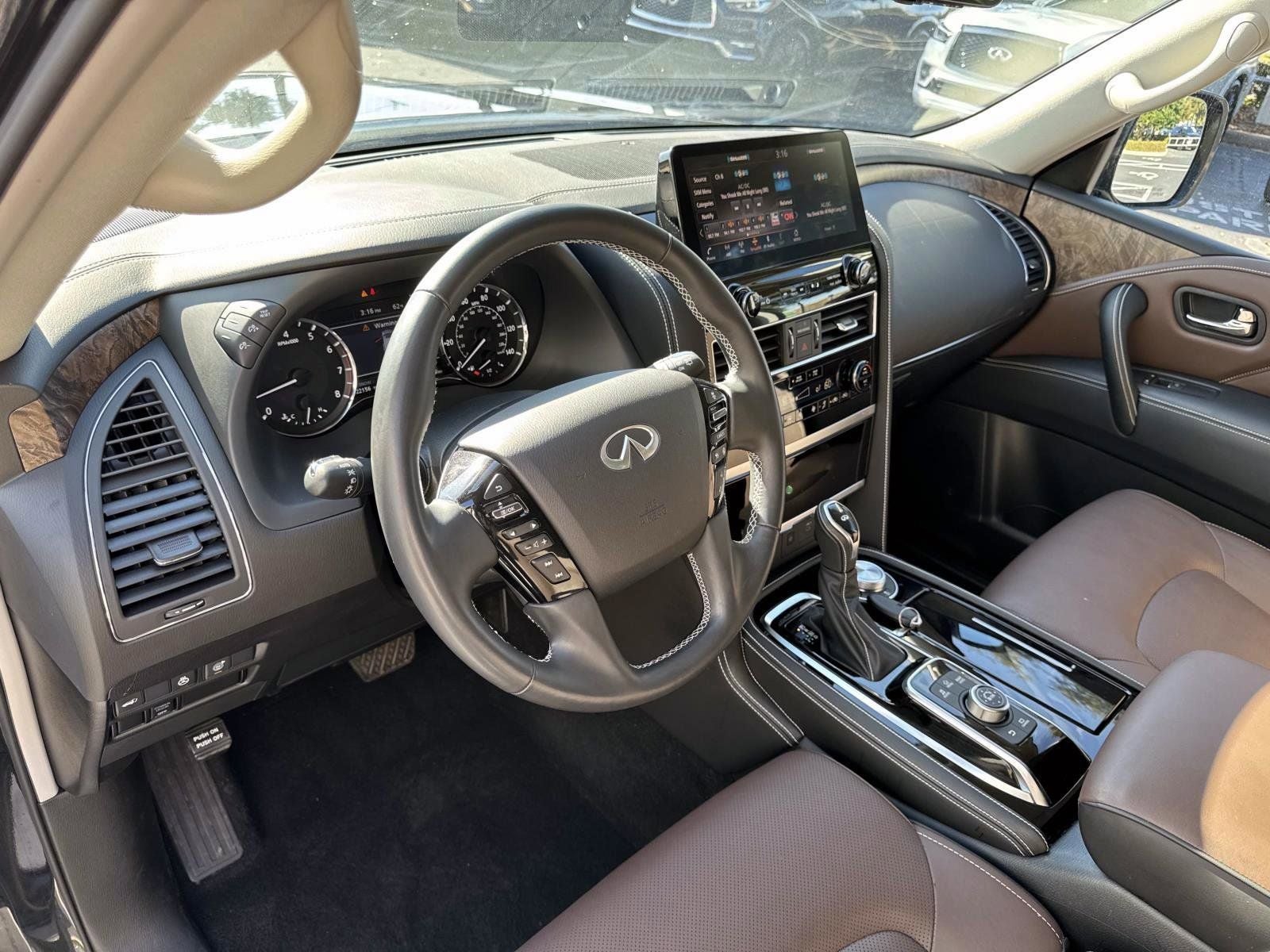 2024 INFINITI QX80 Premium Select