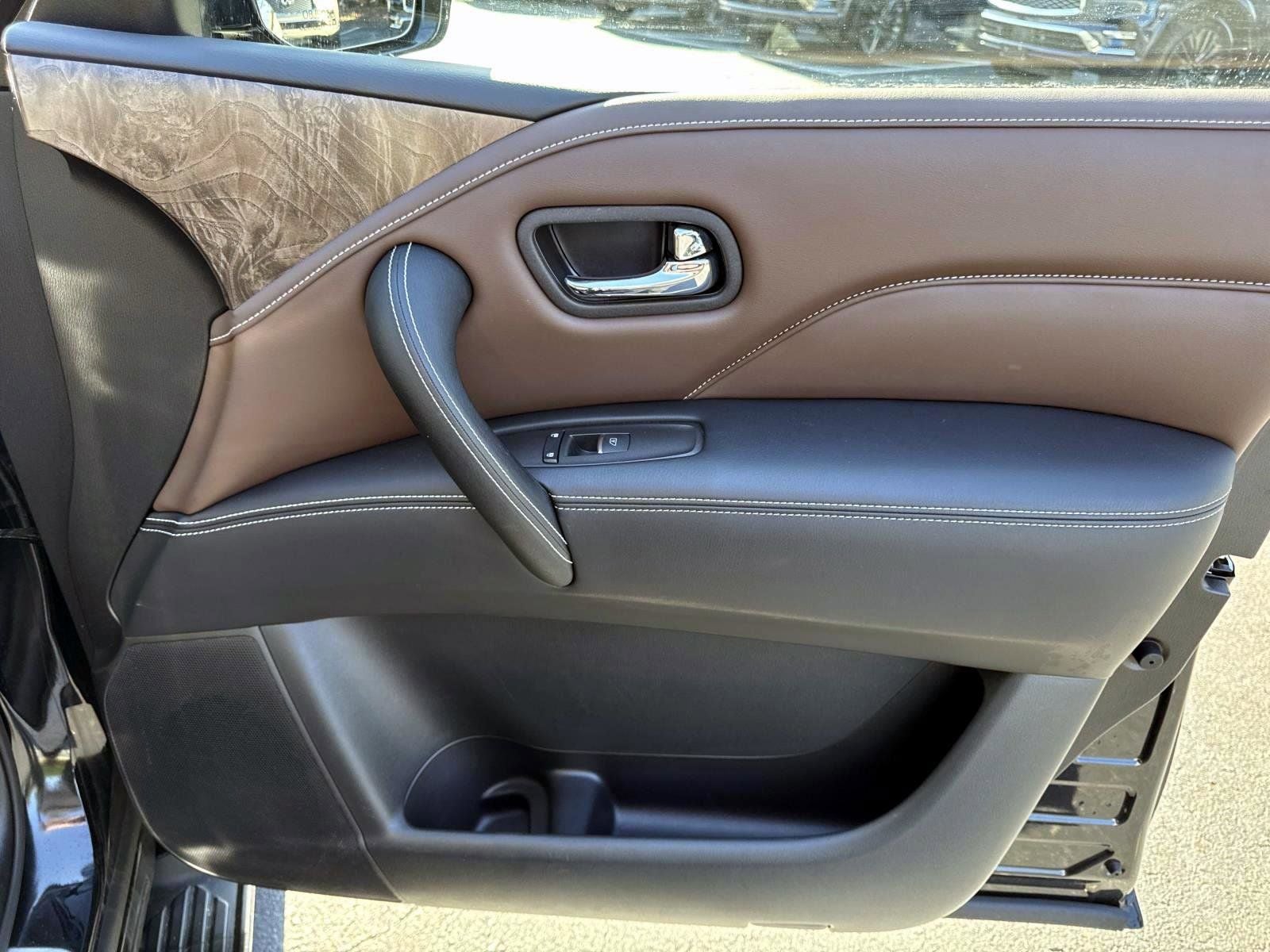 2024 INFINITI QX80 Premium Select