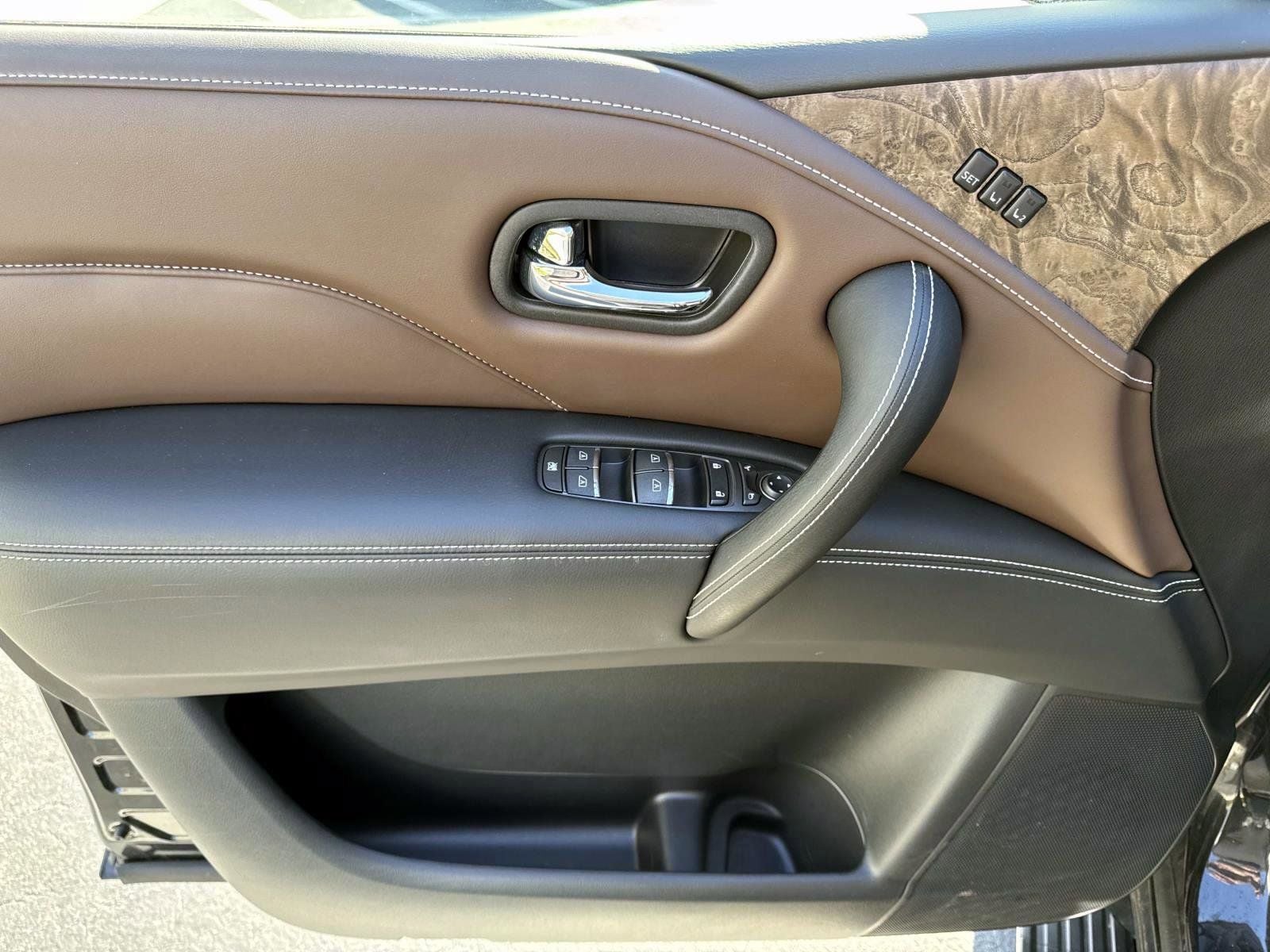 2024 INFINITI QX80 Premium Select