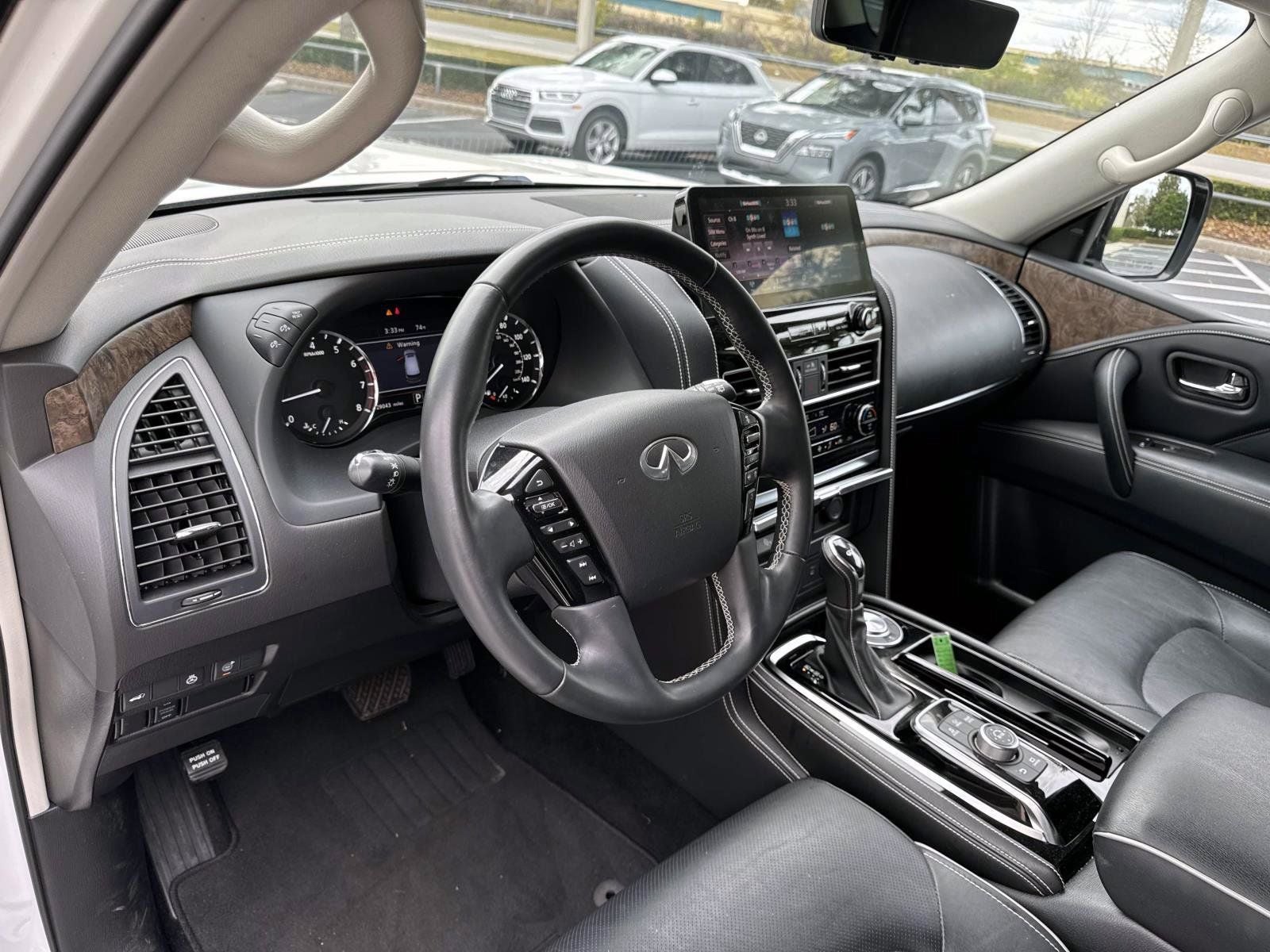 2022 INFINITI QX80 Premium Select