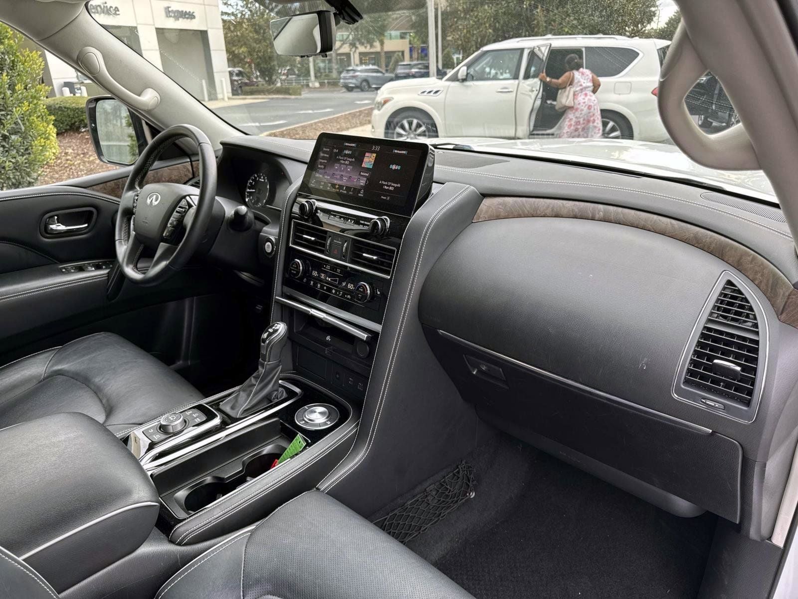 2022 INFINITI QX80 Premium Select