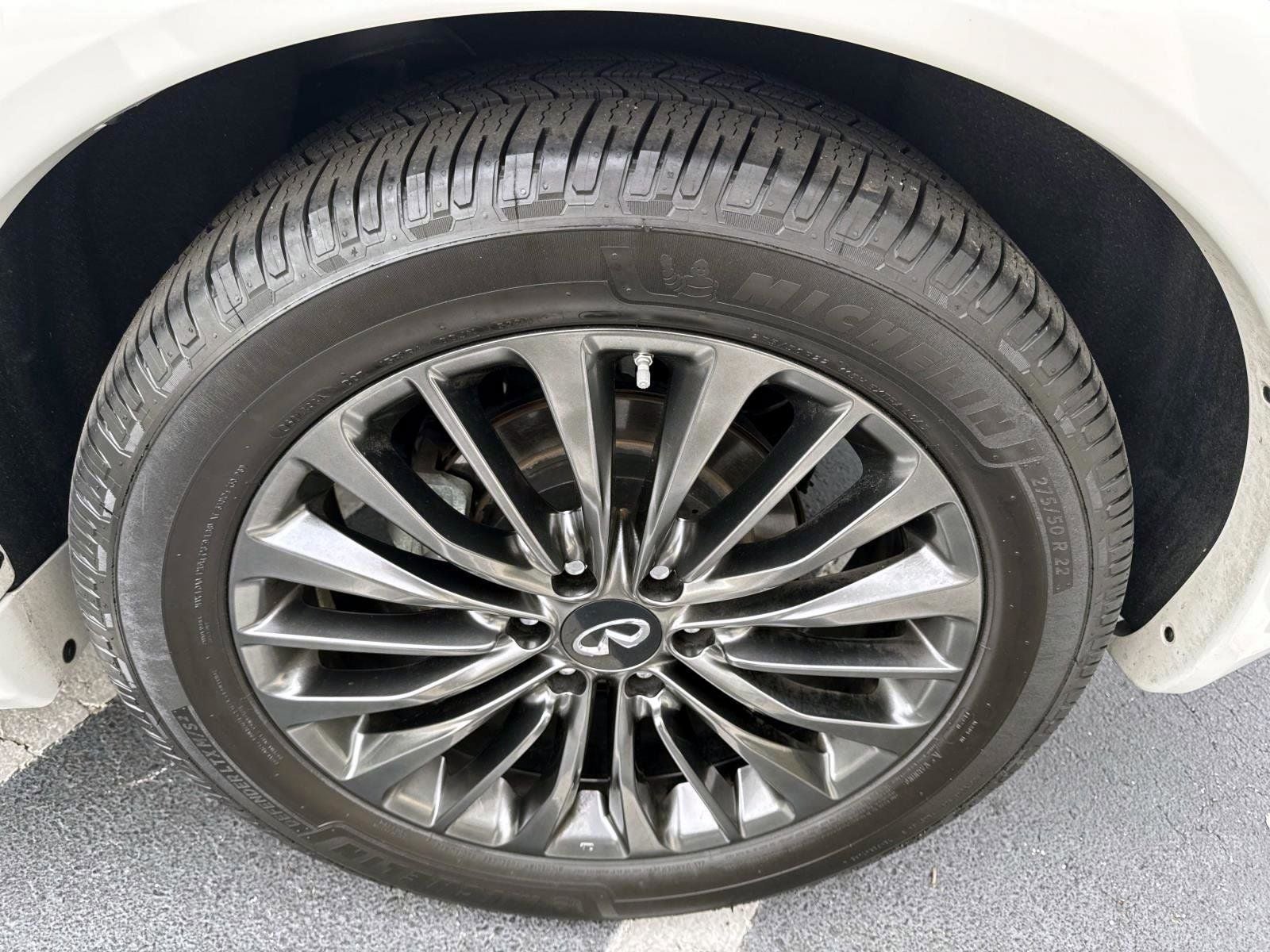 2022 INFINITI QX80 Premium Select