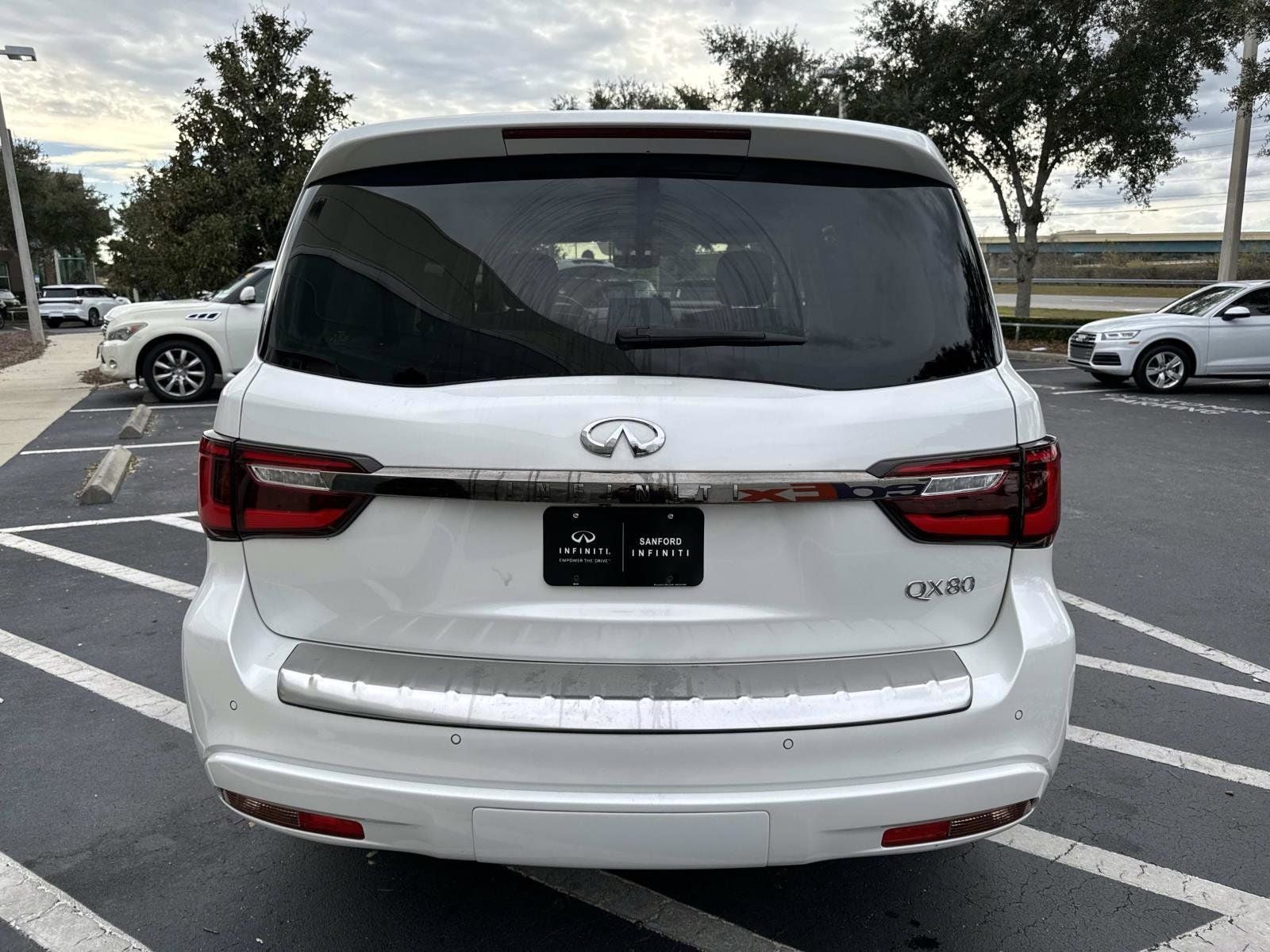 2022 INFINITI QX80 Premium Select