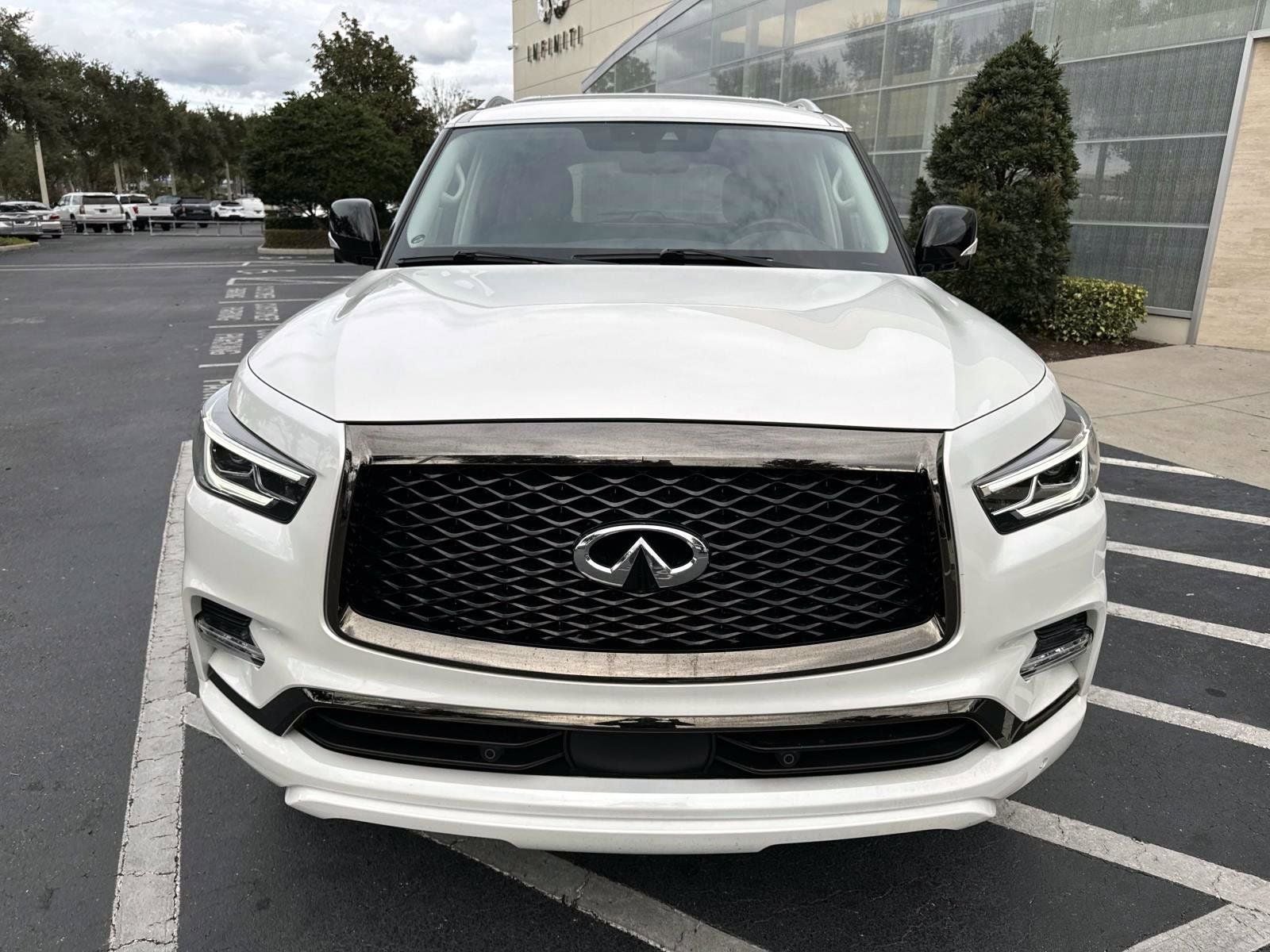 2022 INFINITI QX80 Premium Select