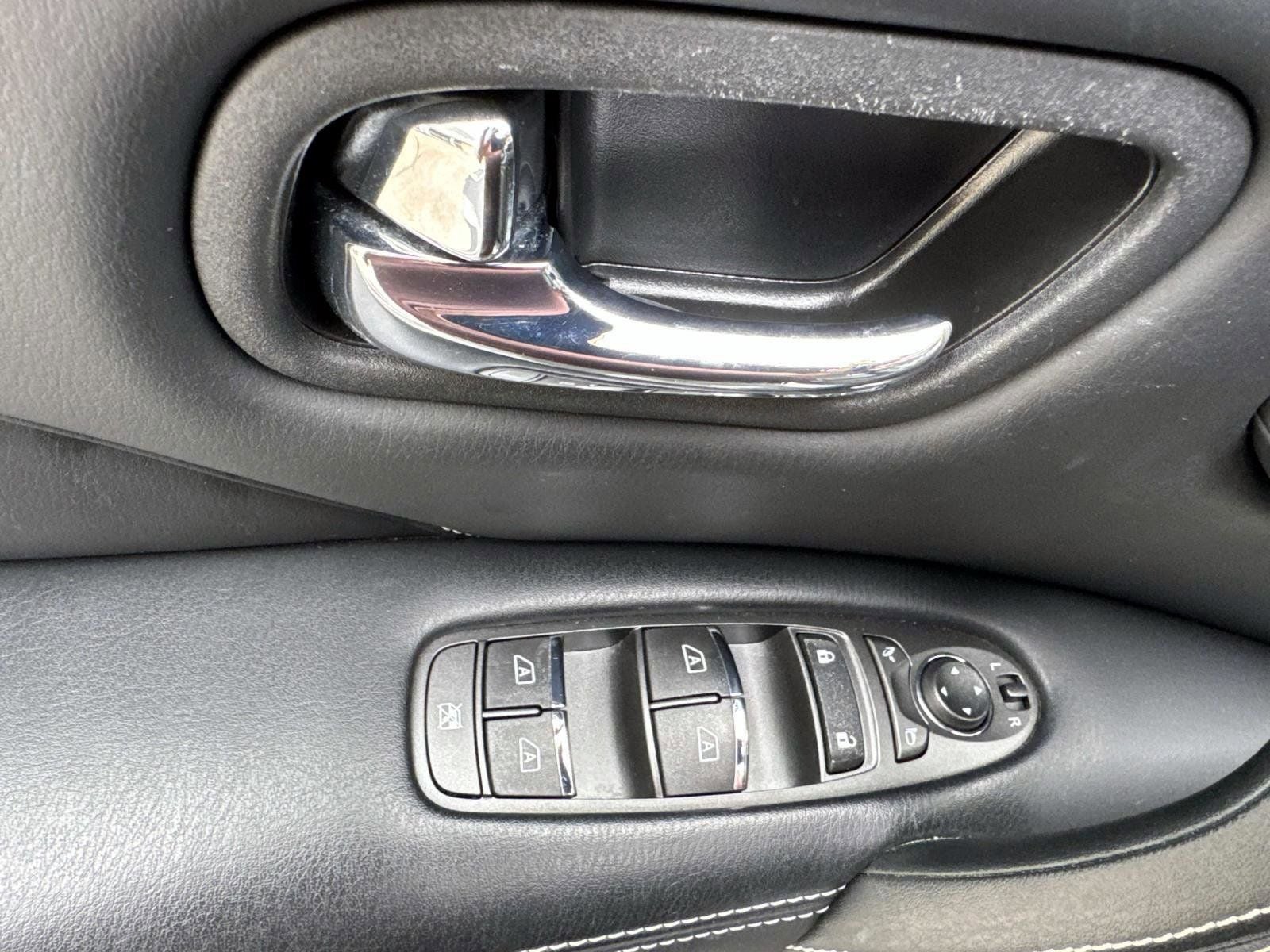 2022 INFINITI QX80 Premium Select