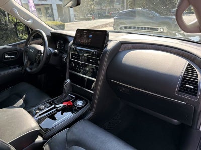 2024 INFINITI QX80 Premium Select