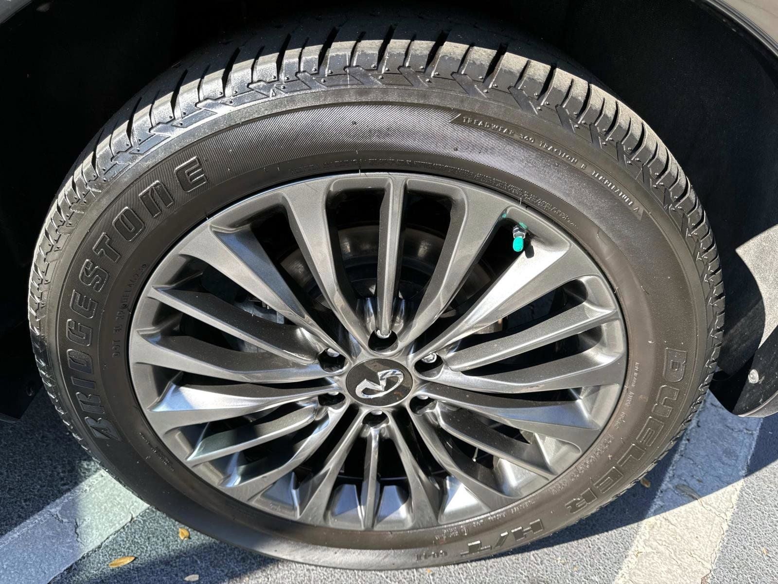 2024 INFINITI QX80 Premium Select