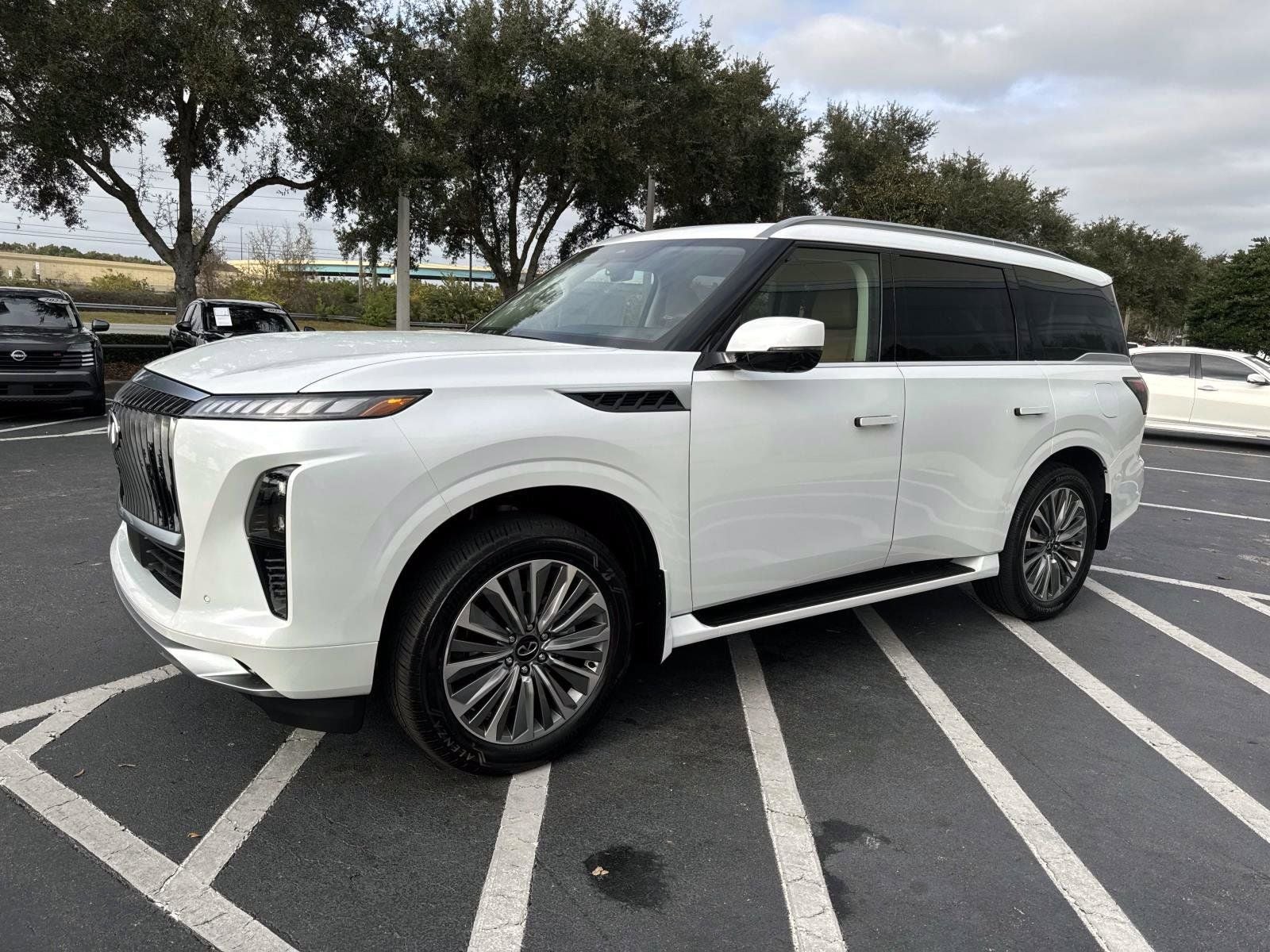 2026 INFINITI QX80 LUXE