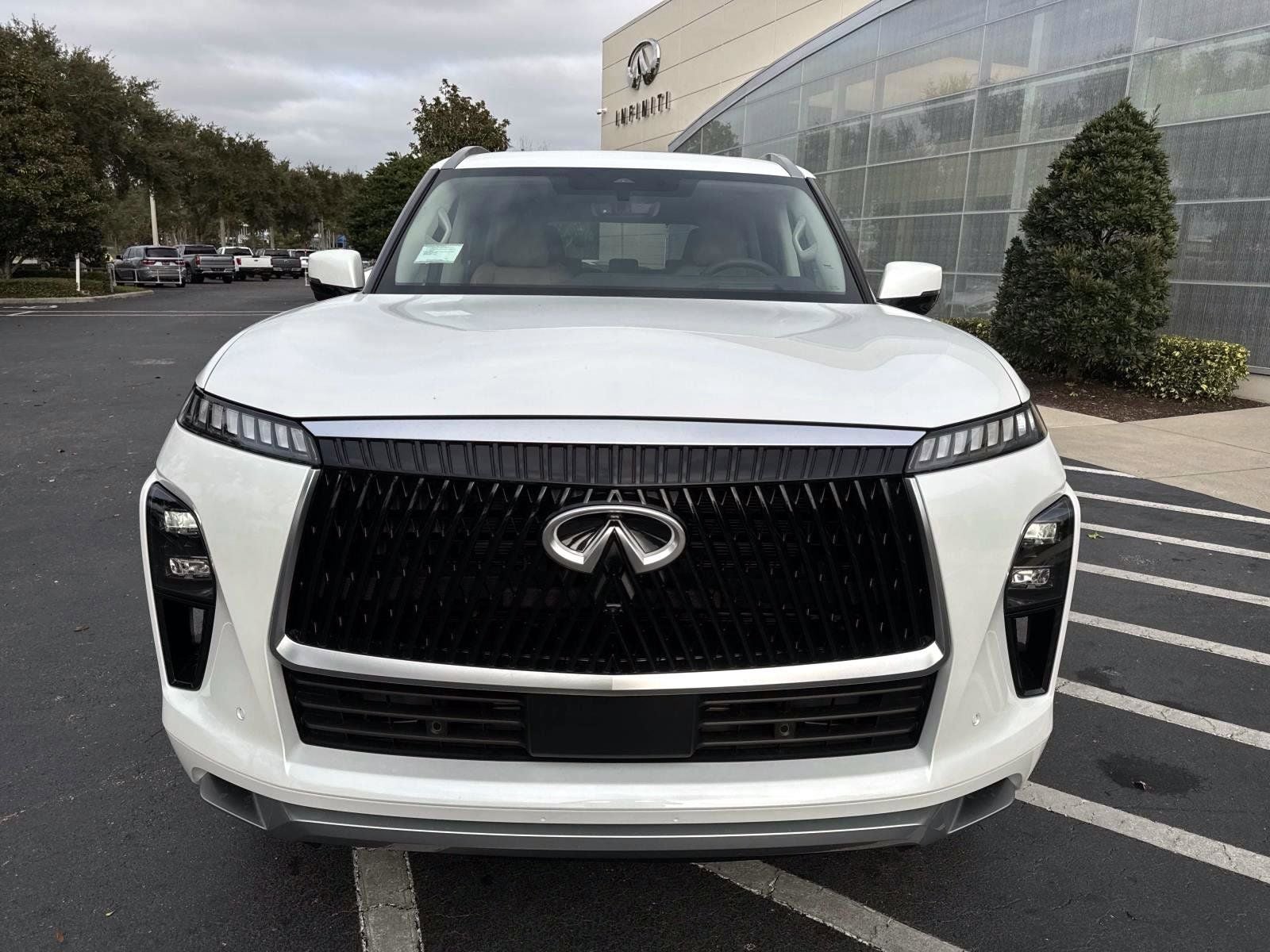 2026 INFINITI QX80 LUXE