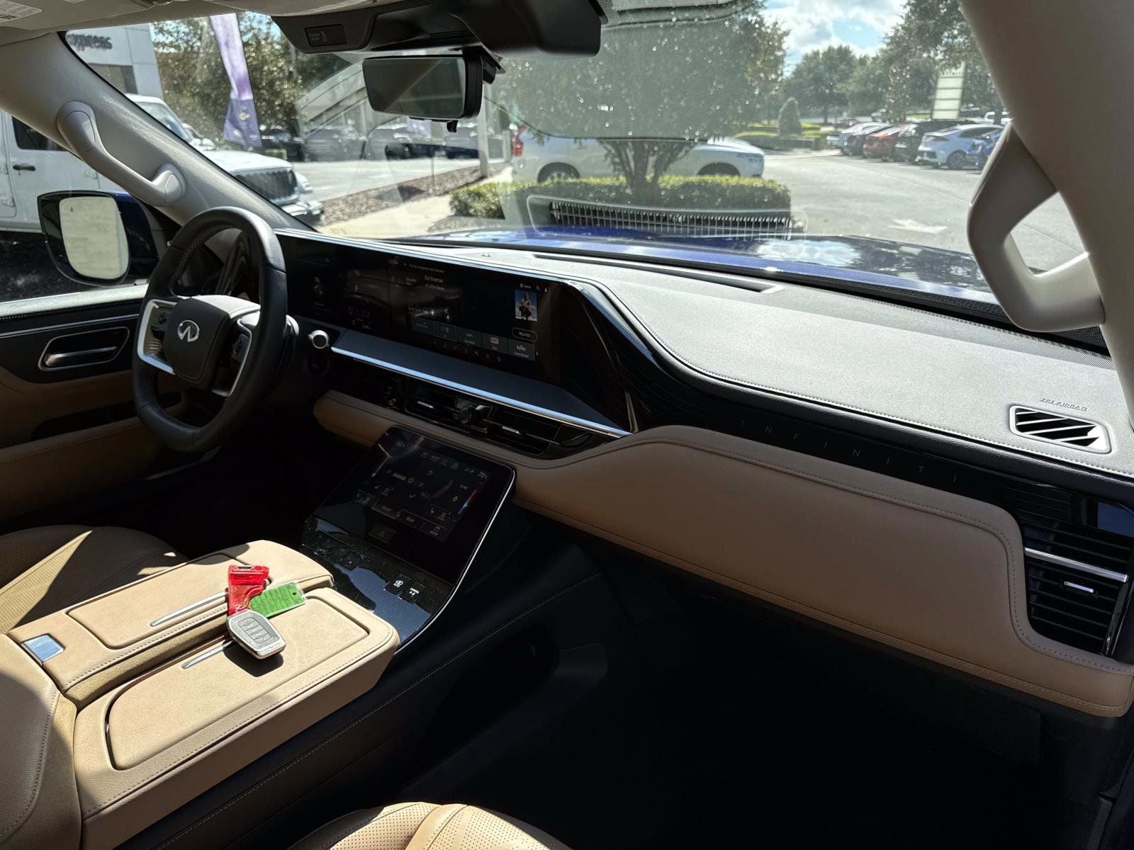 2025 INFINITI QX80 SENSORY