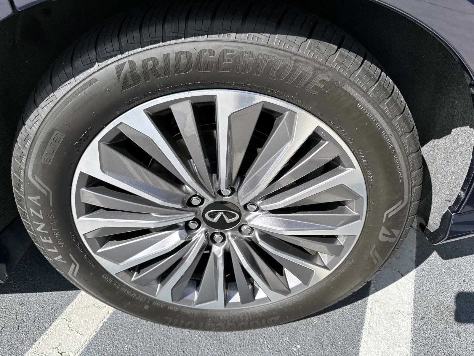 2025 INFINITI QX80 SENSORY