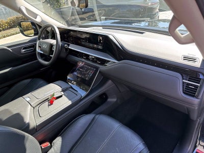 2025 INFINITI QX80 SENSORY