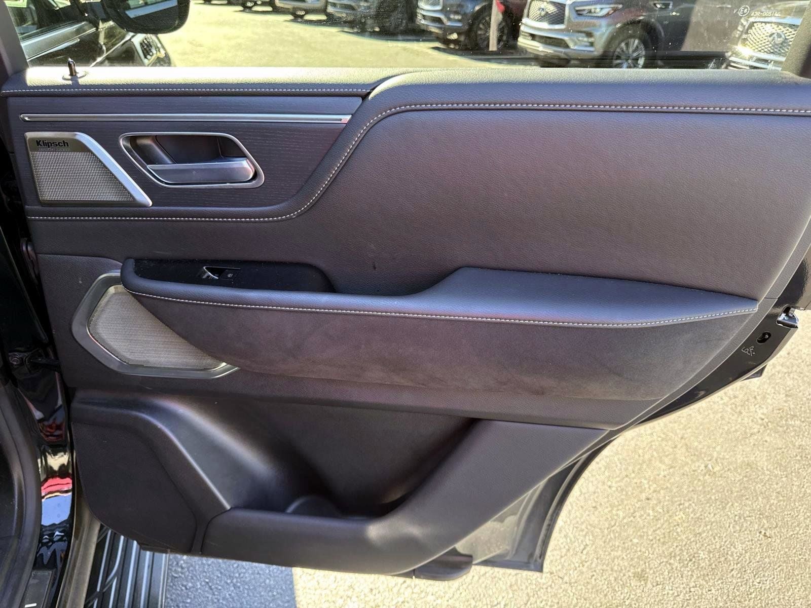 2025 INFINITI QX80 SENSORY