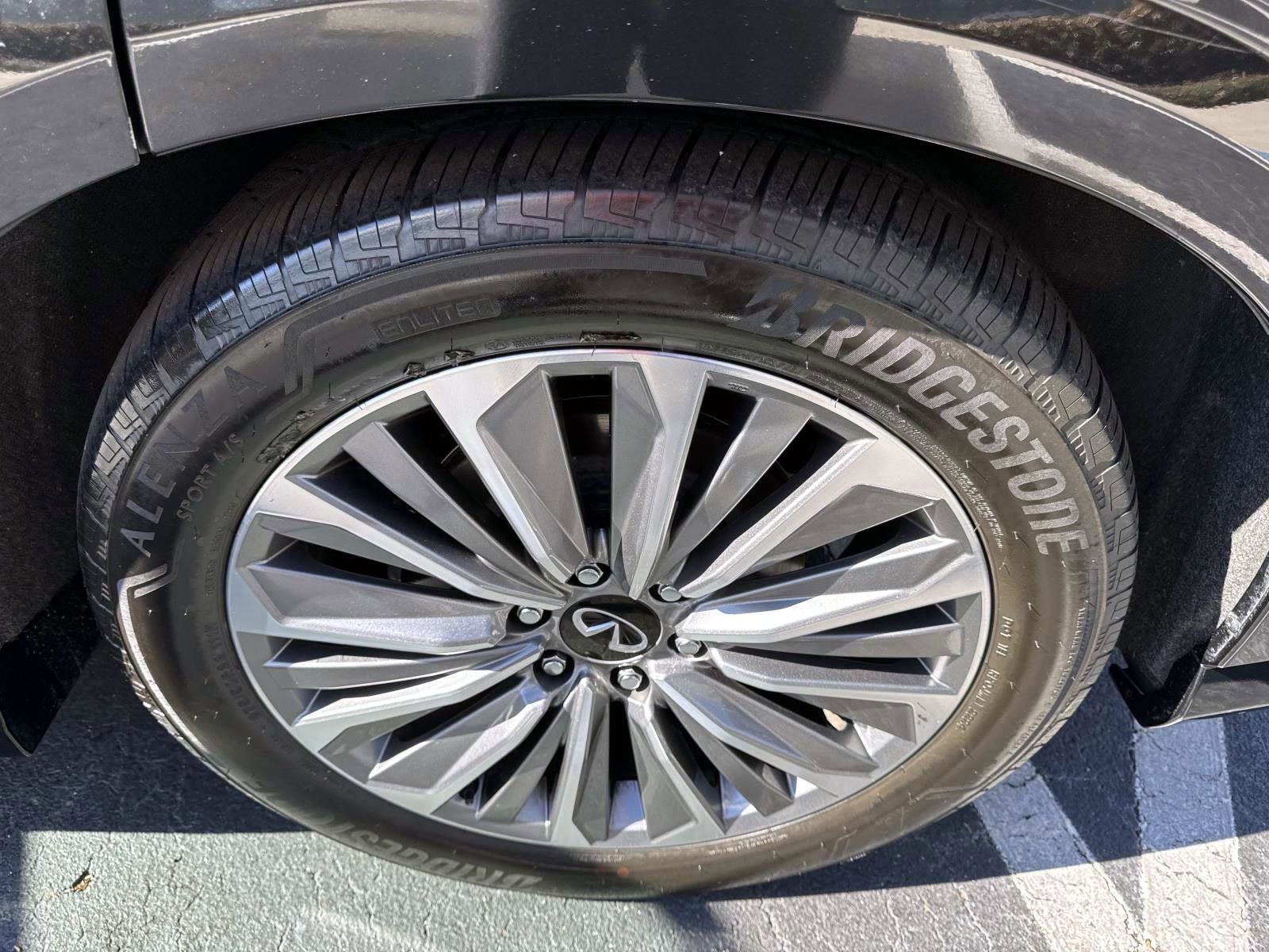 2025 INFINITI QX80 SENSORY