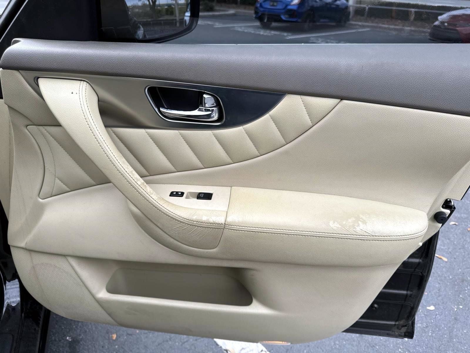 2009 INFINITI FX35 Base