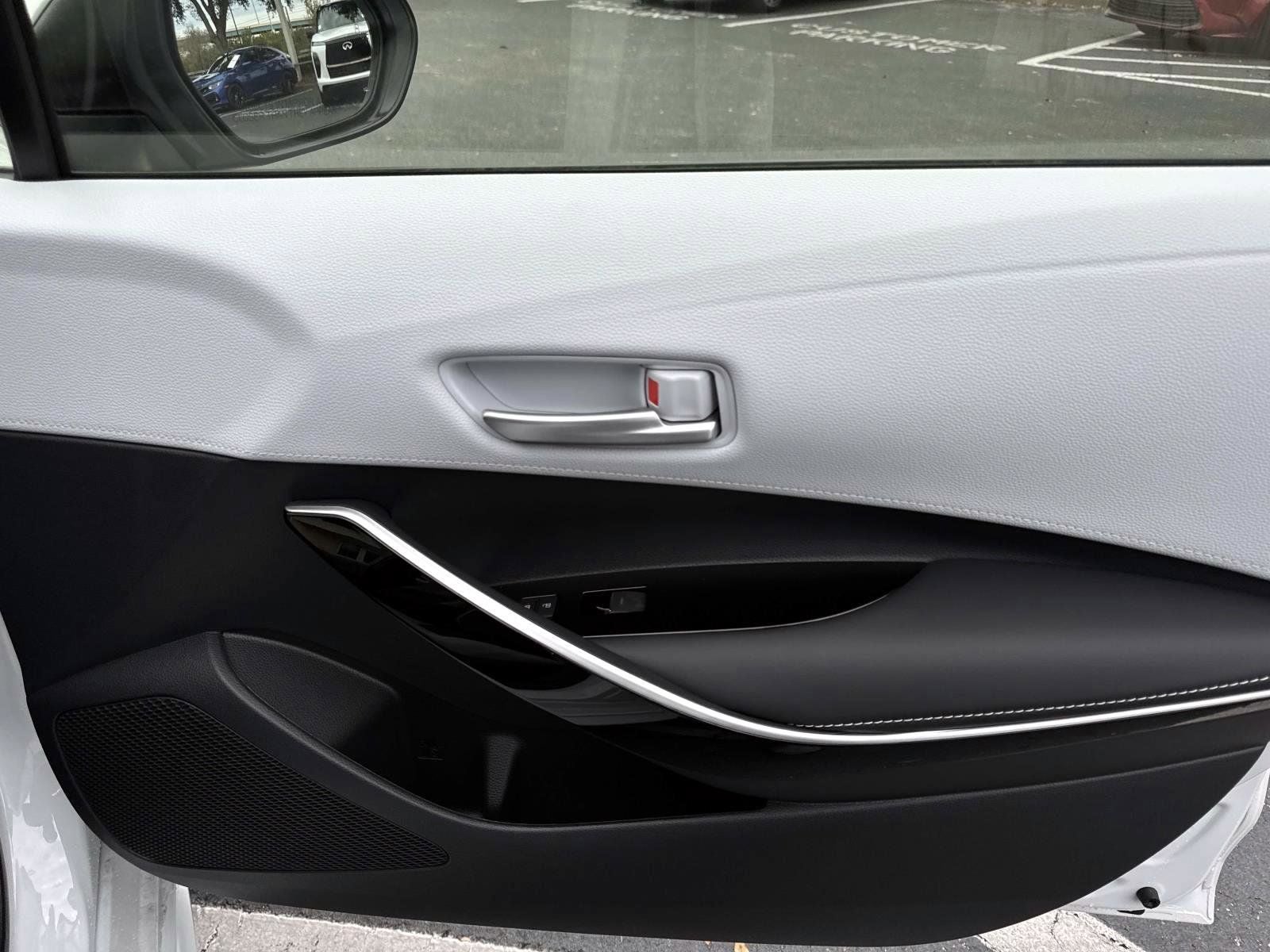 2025 Toyota Corolla Hatchback XSE