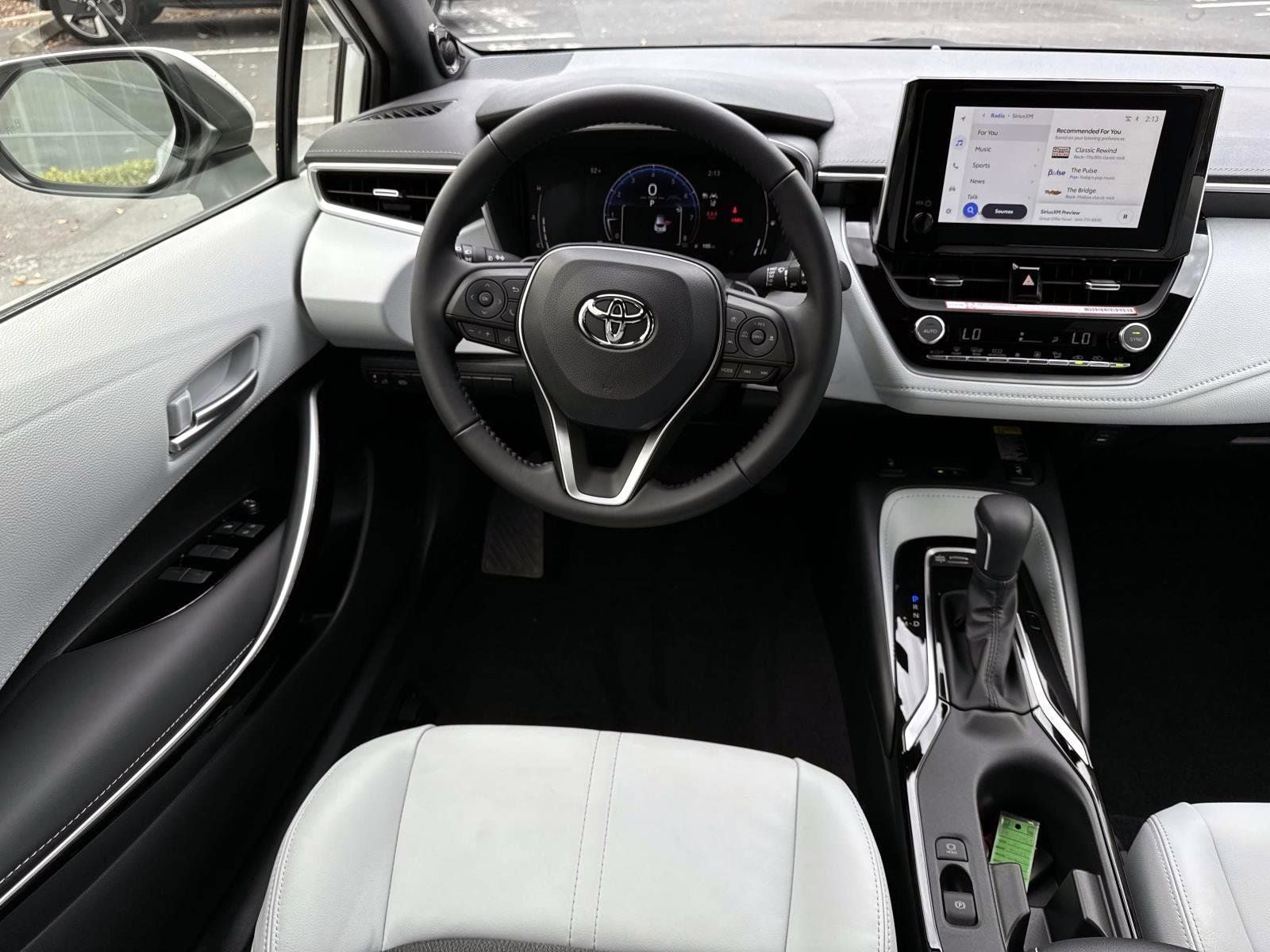 2025 Toyota Corolla Hatchback XSE