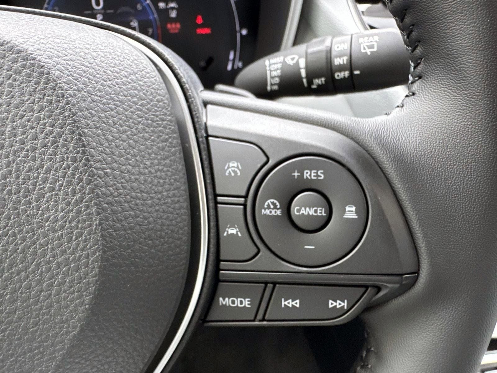 2025 Toyota Corolla Hatchback XSE