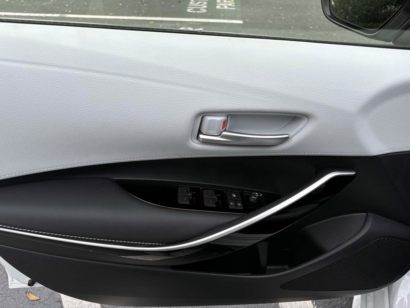 2025 Toyota Corolla Hatchback XSE