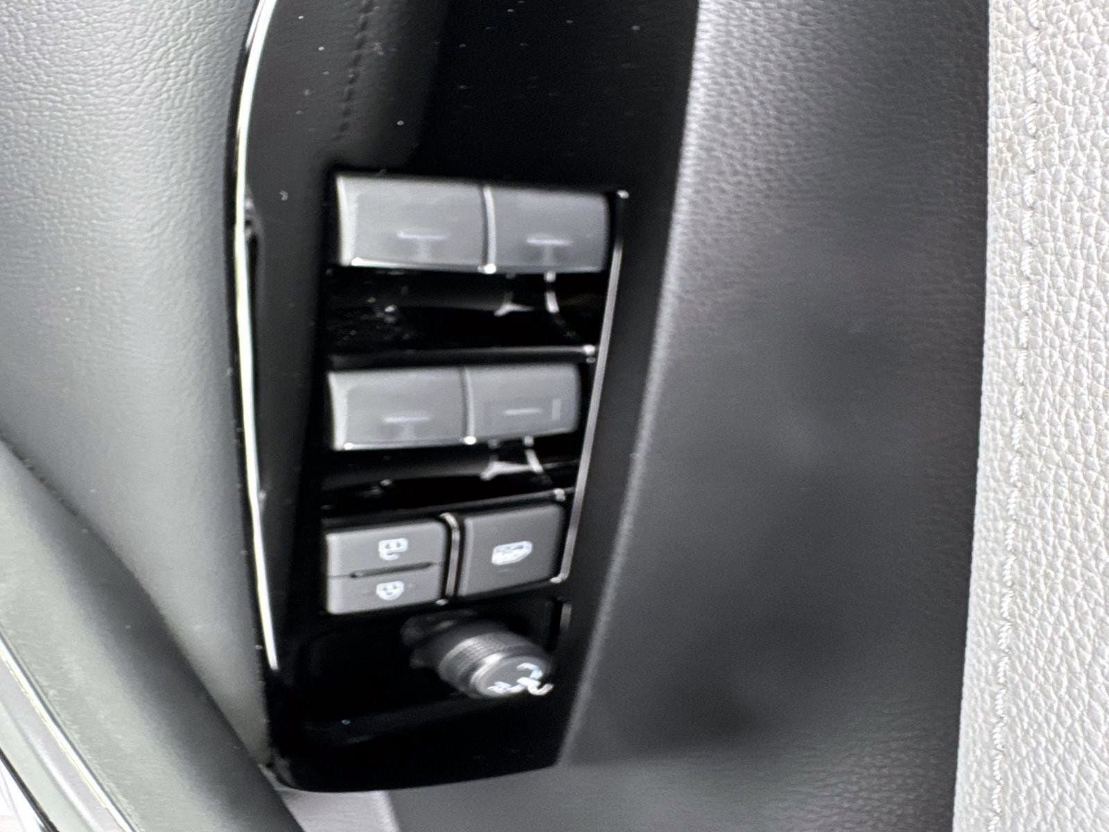 2025 Toyota Corolla Hatchback XSE